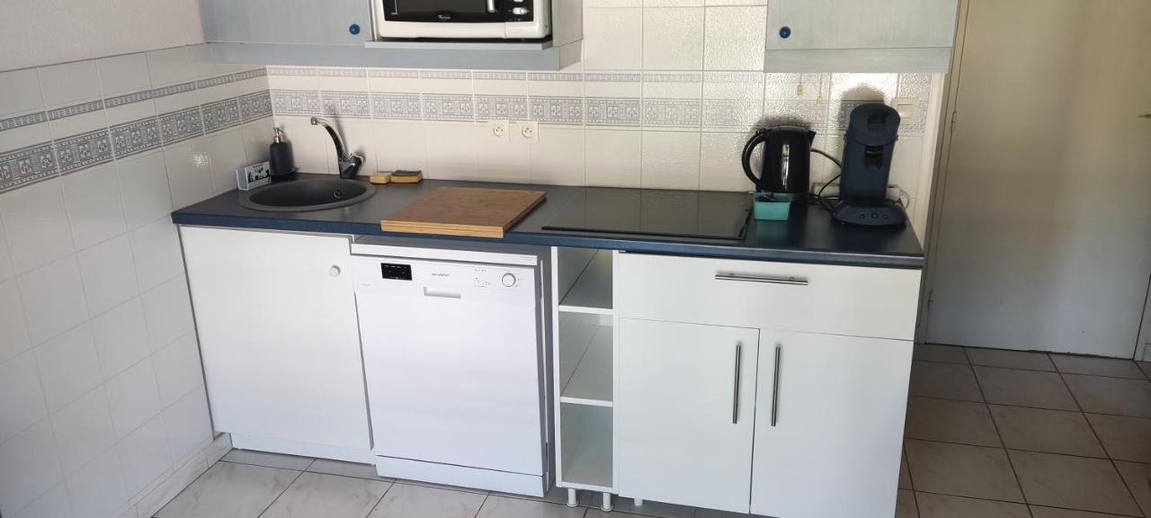 Appartement T2 Climatise Dans Residence Calme Cavalaire-sur-Mer Ngoại thất bức ảnh