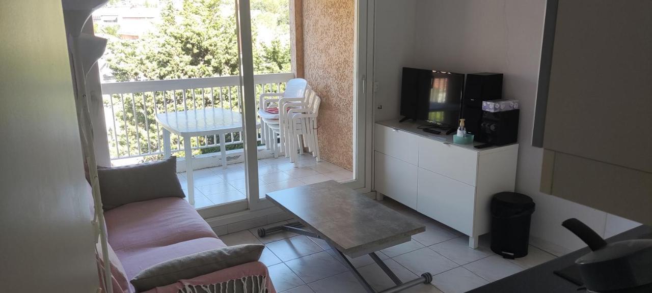 Appartement T2 Climatise Dans Residence Calme Cavalaire-sur-Mer Ngoại thất bức ảnh