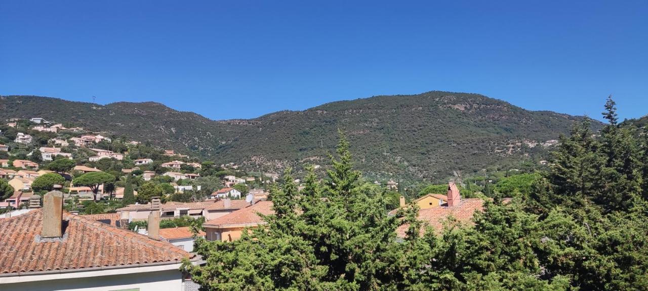 Appartement T2 Climatise Dans Residence Calme Cavalaire-sur-Mer Ngoại thất bức ảnh